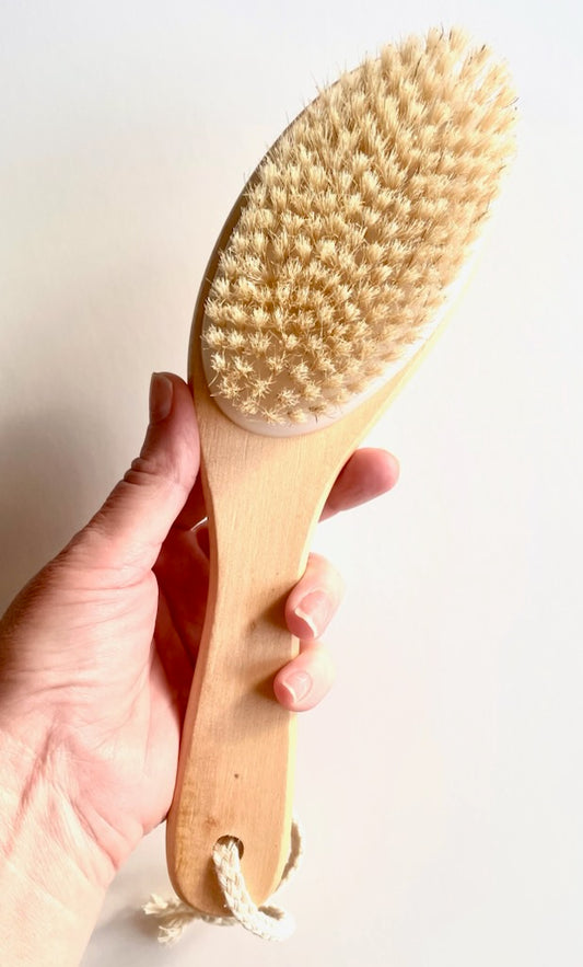Curved Handle Dry Brush